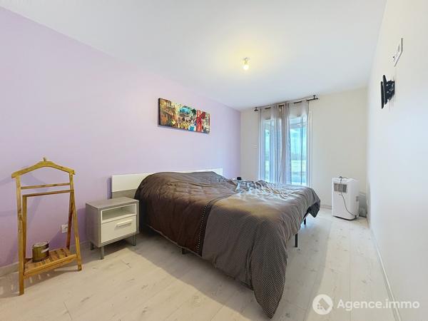 À vendre - Maison contemporaine, 5 pièces située à Saint-Denis-de-l'Hôtel (45550)