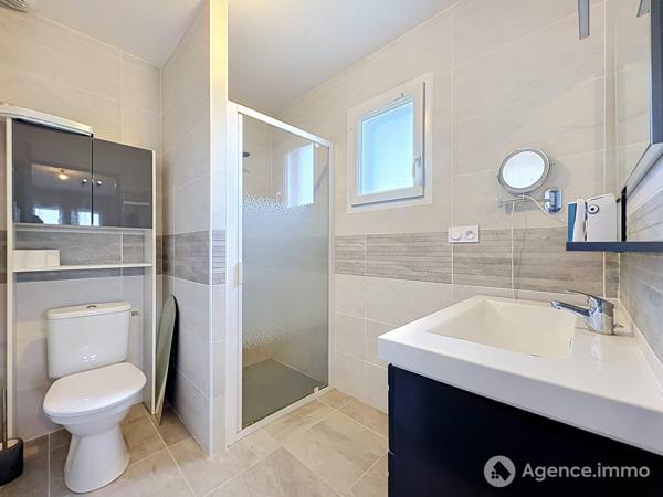 À vendre - Maison contemporaine, 5 pièces située à Saint-Denis-de-l'Hôtel (45550)