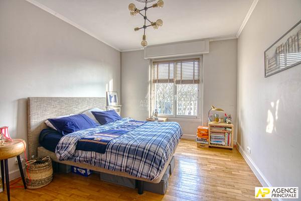 Versailles Notre-Dame Boulevard de la Reine - Appartement 6 pièces 151 m² carrez situé au 3ème étage avec ascenseur, cave et parking en sous-sol 990 000 € **  - Référence  28715