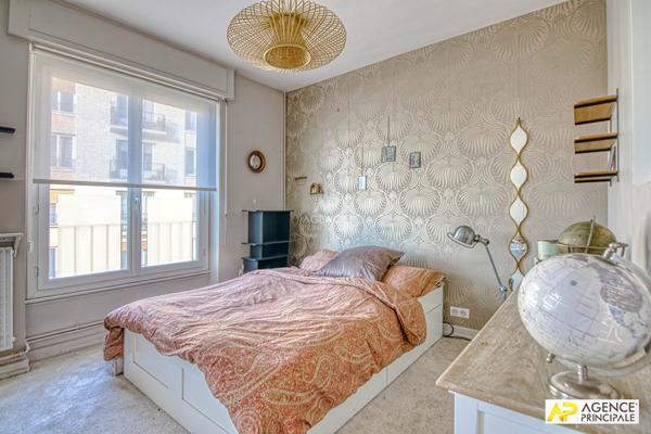 Versailles Notre-Dame Boulevard de la Reine - Appartement 6 pièces 151 m² carrez situé au 3ème étage avec ascenseur, cave et parking en sous-sol 990 000 € **  - Référence  28715
