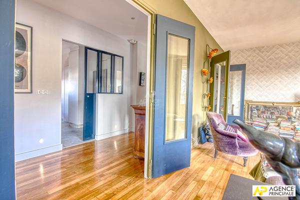 Versailles Notre-Dame Boulevard de la Reine - Appartement 6 pièces 151 m² carrez situé au 3ème étage avec ascenseur, cave et parking en sous-sol 990 000 € **  - Référence  28715