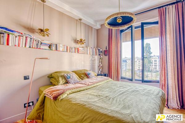 Versailles Notre-Dame Boulevard de la Reine - Appartement 6 pièces 151 m² carrez situé au 3ème étage avec ascenseur, cave et parking en sous-sol 990 000 € **  - Référence  28715