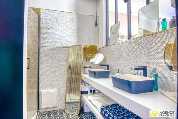 Versailles Notre-Dame Boulevard de la Reine - Appartement 6 pièces 151 m² carrez situé au 3ème étage avec ascenseur, cave et parking en sous-sol 990 000 € **  - Référence  28715