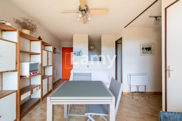 Appartement avec balcon petite vue mer et garage