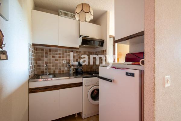 Appartement avec balcon petite vue mer et garage