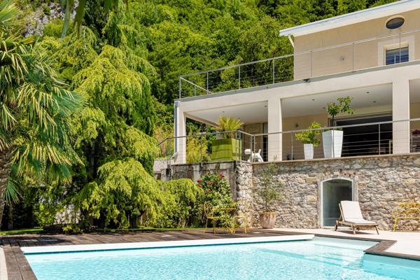 Vente Maison de luxe Saint-Égrève 6 Pièces 204 m²