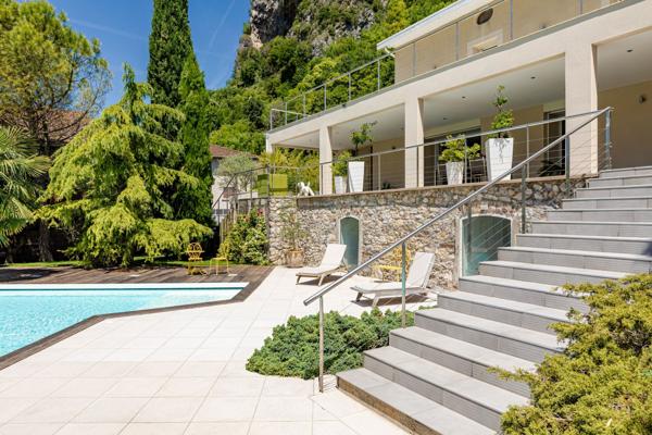 Vente Maison de luxe Saint-Égrève 6 Pièces 204 m²