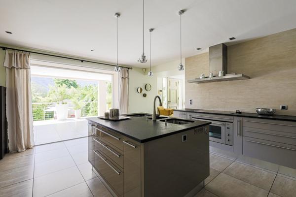 Vente Maison de luxe Saint-Égrève 6 Pièces 204 m²