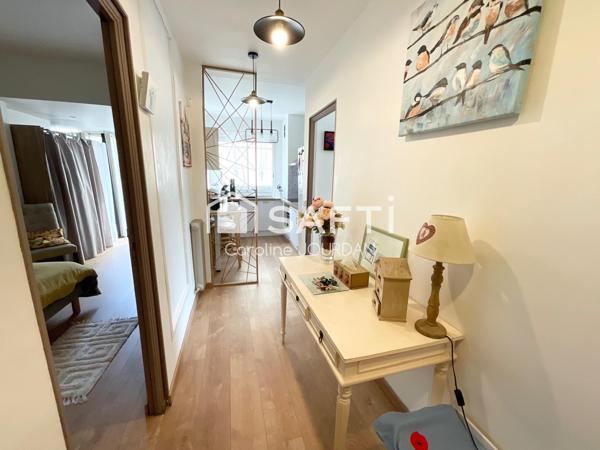 Rare ! Spacieux et élégant T2 avec terrasse de 42m2 - Libération