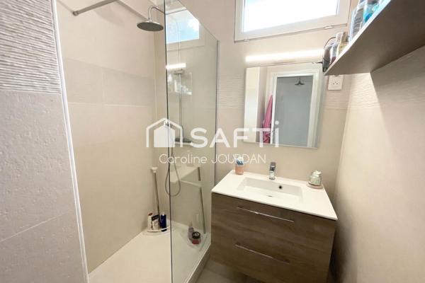 Rare ! Spacieux et élégant T2 avec terrasse de 42m2 - Libération