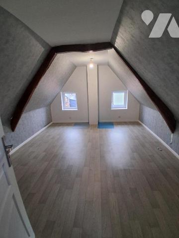Commune de Serain - maison rénovée - grange - garage et jardin