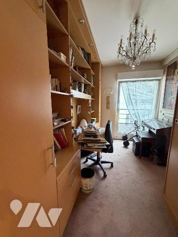CAEN CENTRE - CITE GARDIN - Beau T5 - 94 m2 - 2 chambres - bureau - cave - garage