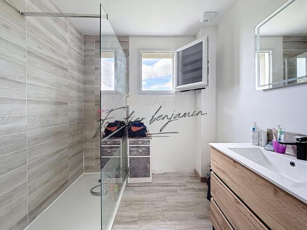 Maison moderne avec combles aménageables