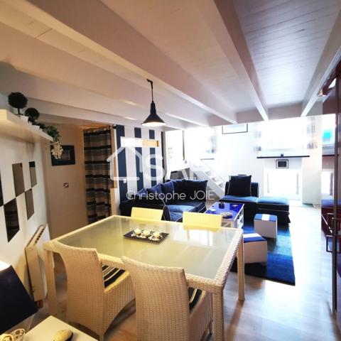 T4 de 85 m², idéalement placé sur Bordeaux centre