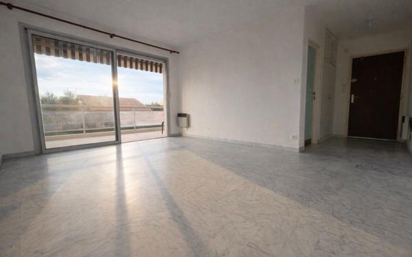 Appartement à vendre    2 pièces • 45 m2 Le Cannet