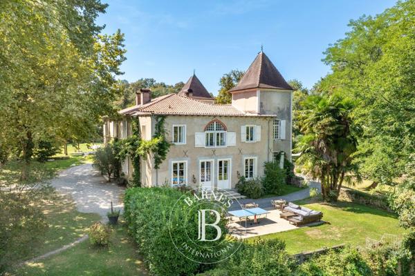 Pouillon, Château  880 m² à vendre