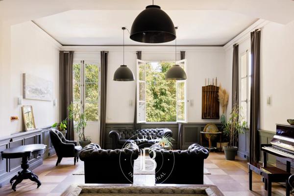 Pouillon, Château  880 m² à vendre