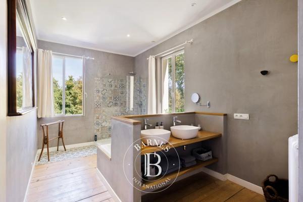Pouillon, Château  880 m² à vendre