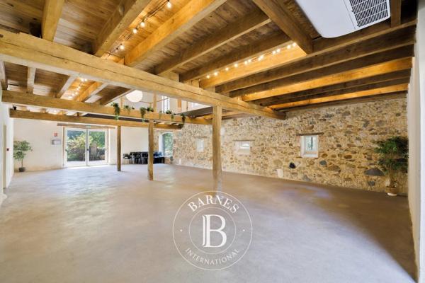 Pouillon, Château  880 m² à vendre