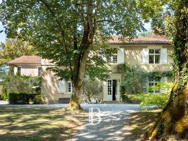 Pouillon, Château  880 m² à vendre