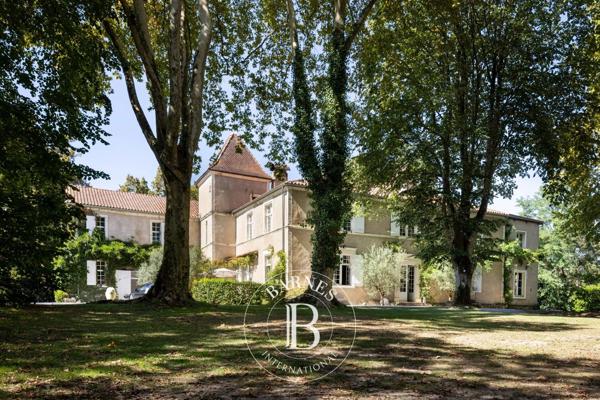 Pouillon, Château  880 m² à vendre