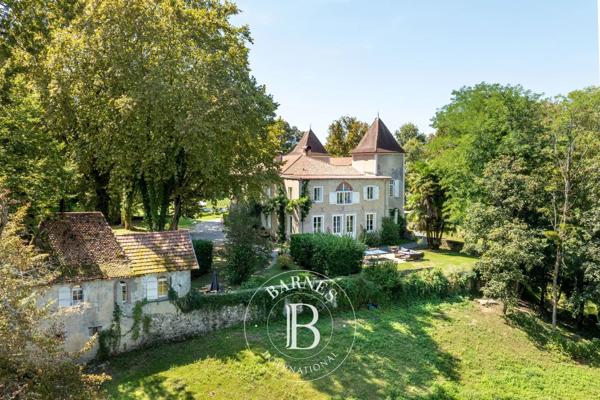 Pouillon, Château  880 m² à vendre