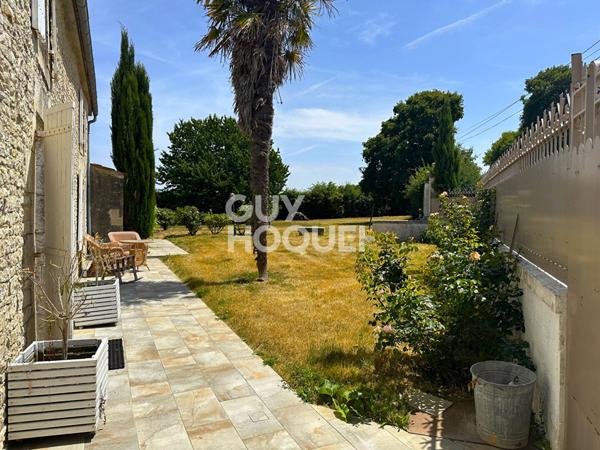 Maison spacieuse à vendre à Saint Jean de Liversay - Une opportunité à ne pas manquer !