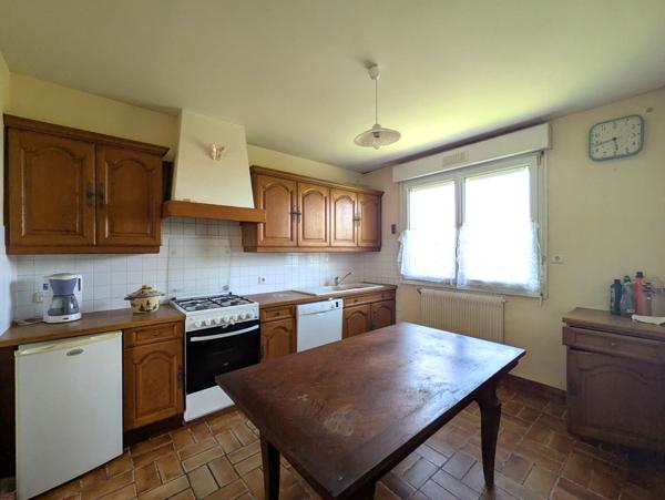 Maison avec vue sur campagne et mer