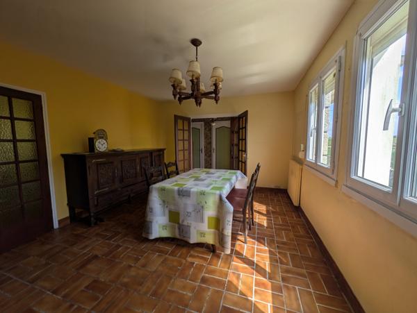 Maison avec vue sur campagne et mer