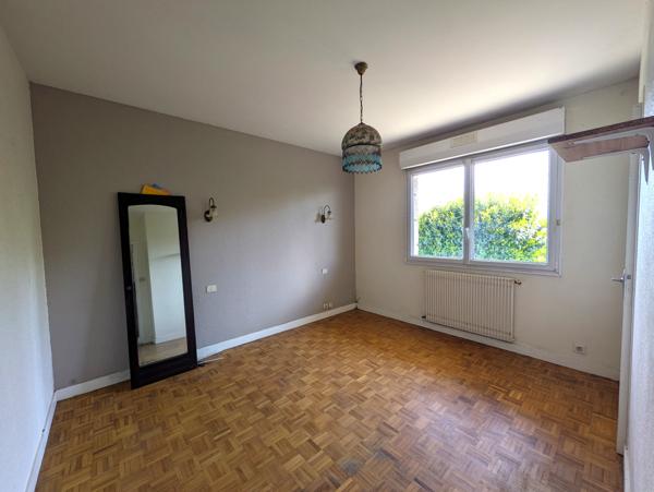 Maison avec vue sur campagne et mer