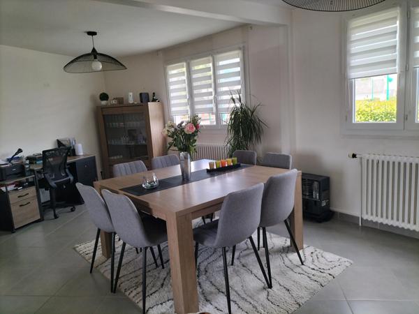 Maison de charme de 137 m² à Châteaudun avec double potentiel: résidence principale et potentiel locatif!