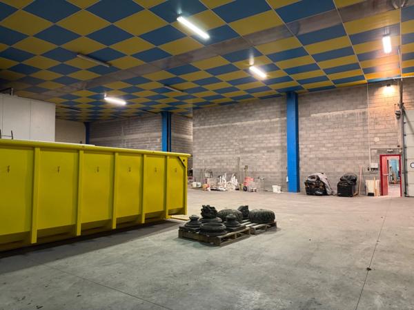 Dpt Meurthe et Moselle (54), à louer MAXEVILLE local d'activité / Bureaux