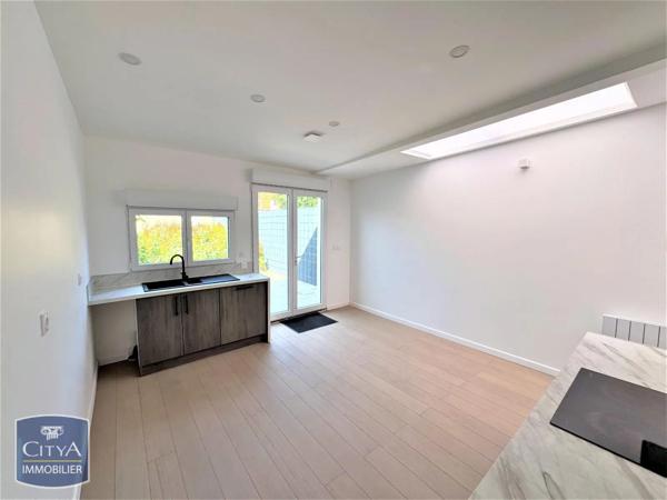 Maison à louer 4 pièces 76.39m² Loos (59120)