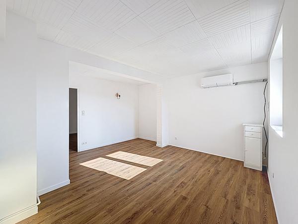 Coup de coeur - Appartement situé à Meaux dans le centre ville - F2 - 1 chambre - balcon et terrasse privative.