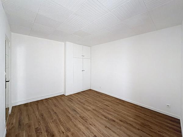 Coup de coeur - Appartement situé à Meaux dans le centre ville - F2 - 1 chambre - balcon et terrasse privative.