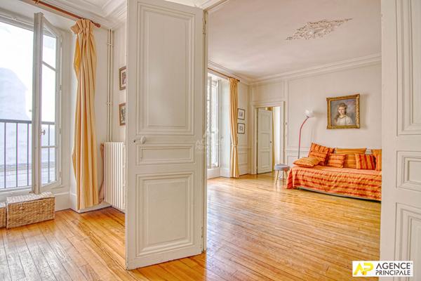 Versailles Notre-Dame maison de ville 6 pièces 163 m² au sol (133 m² carrez) avec cave 1 050 000 € **  - Référence  29214