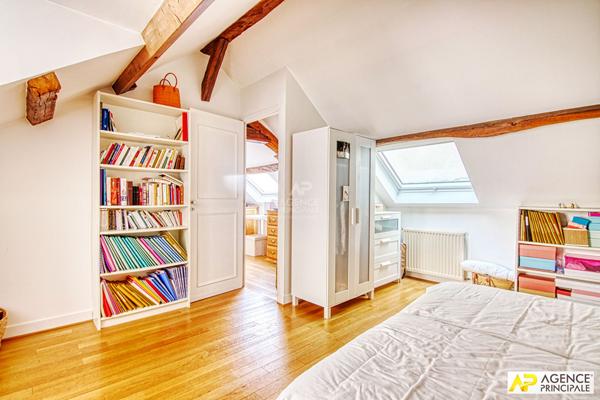 Versailles Notre-Dame maison de ville 6 pièces 163 m² au sol (133 m² carrez) avec cave 1 050 000 € **  - Référence  29214