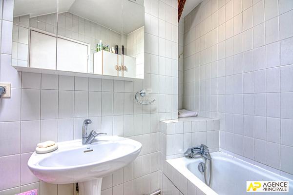 Versailles Notre-Dame maison de ville 6 pièces 163 m² au sol (133 m² carrez) avec cave 1 050 000 € **  - Référence  29214