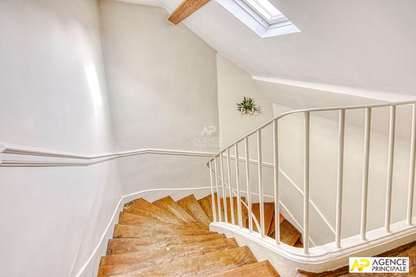 Versailles Notre-Dame maison de ville 6 pièces 163 m² au sol (133 m² carrez) avec cave 1 050 000 € **  - Référence  29214