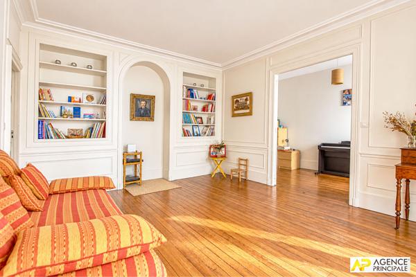 Versailles Notre-Dame maison de ville 6 pièces 163 m² au sol (133 m² carrez) avec cave 1 050 000 € **  - Référence  29214