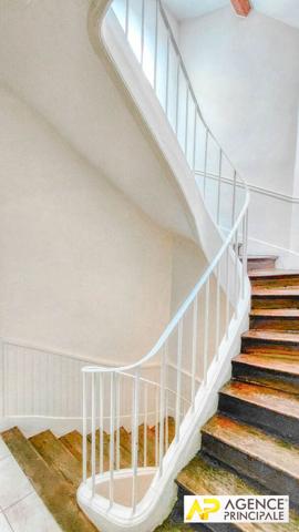 Versailles Notre-Dame maison de ville 6 pièces 163 m² au sol (133 m² carrez) avec cave 1 050 000 € **  - Référence  29214