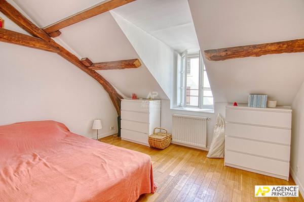 Versailles Notre-Dame maison de ville 6 pièces 163 m² au sol (133 m² carrez) avec cave 1 050 000 € **  - Référence  29214