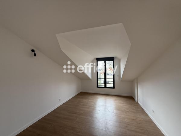 Maison 8 pièces - 175 m² Exclusivité efficity