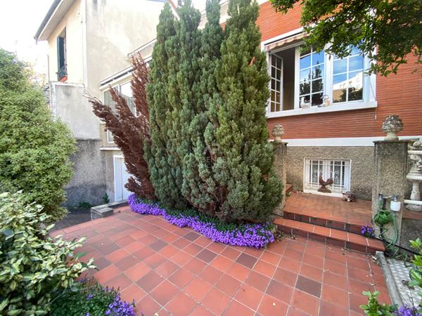 Maison Nanterre 5 pièce(s) 100m2 499 000 € **  - Référence  15426