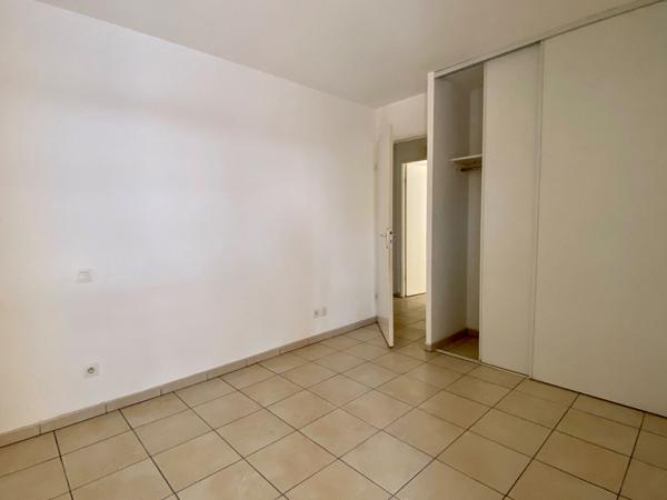 A VENDRE - TOULOUSE- Appartement T4 avec 2 places de parking en sous-sol
