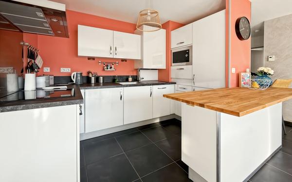 Appartement à vendre    3 pièces •  Lyon 8