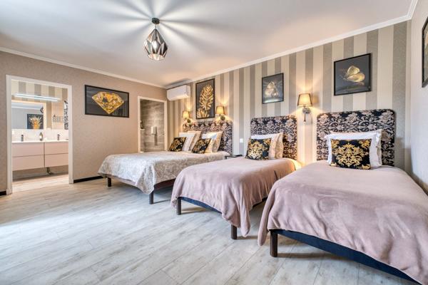 Vente Maison de maître Roullet-Saint-Estèphe 46 Pièces 1974 m²