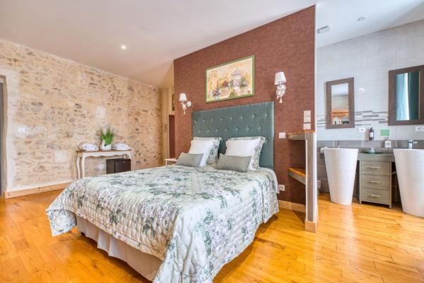 Vente Maison de maître Roullet-Saint-Estèphe 46 Pièces 1974 m²
