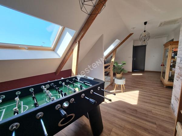 A vendre centre de MONTGERMONT, maison 4 chambres entièrement rénovée, parcelle de 601m², 163 m² habitable, sous-sol complet