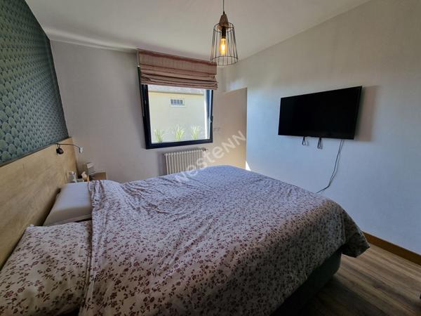 A vendre centre de MONTGERMONT, maison 4 chambres entièrement rénovée, parcelle de 601m², 163 m² habitable, sous-sol complet